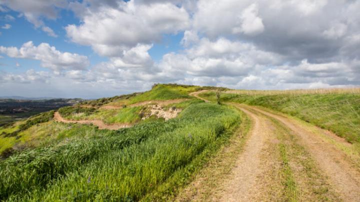 Hike in Saddleback Wilderness