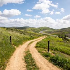 Idiomas: O que significa 'hiking' em Inglês - 30 On the Road